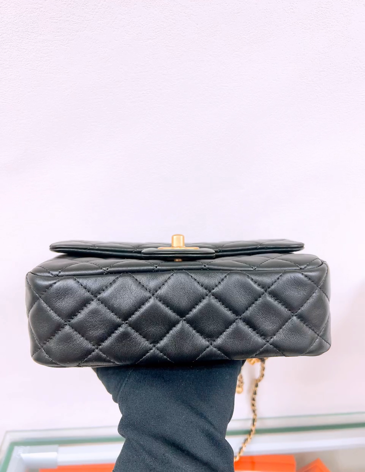 Chanel mini cf 20 black GHW adjustable chain 皮穿鏈金球