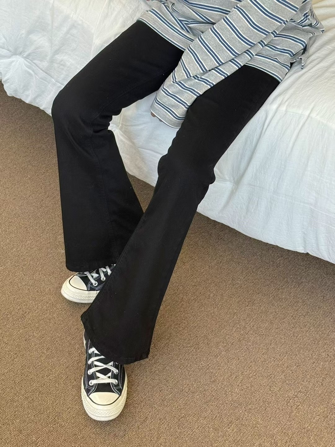 7293黑色微喇牛仔長褲