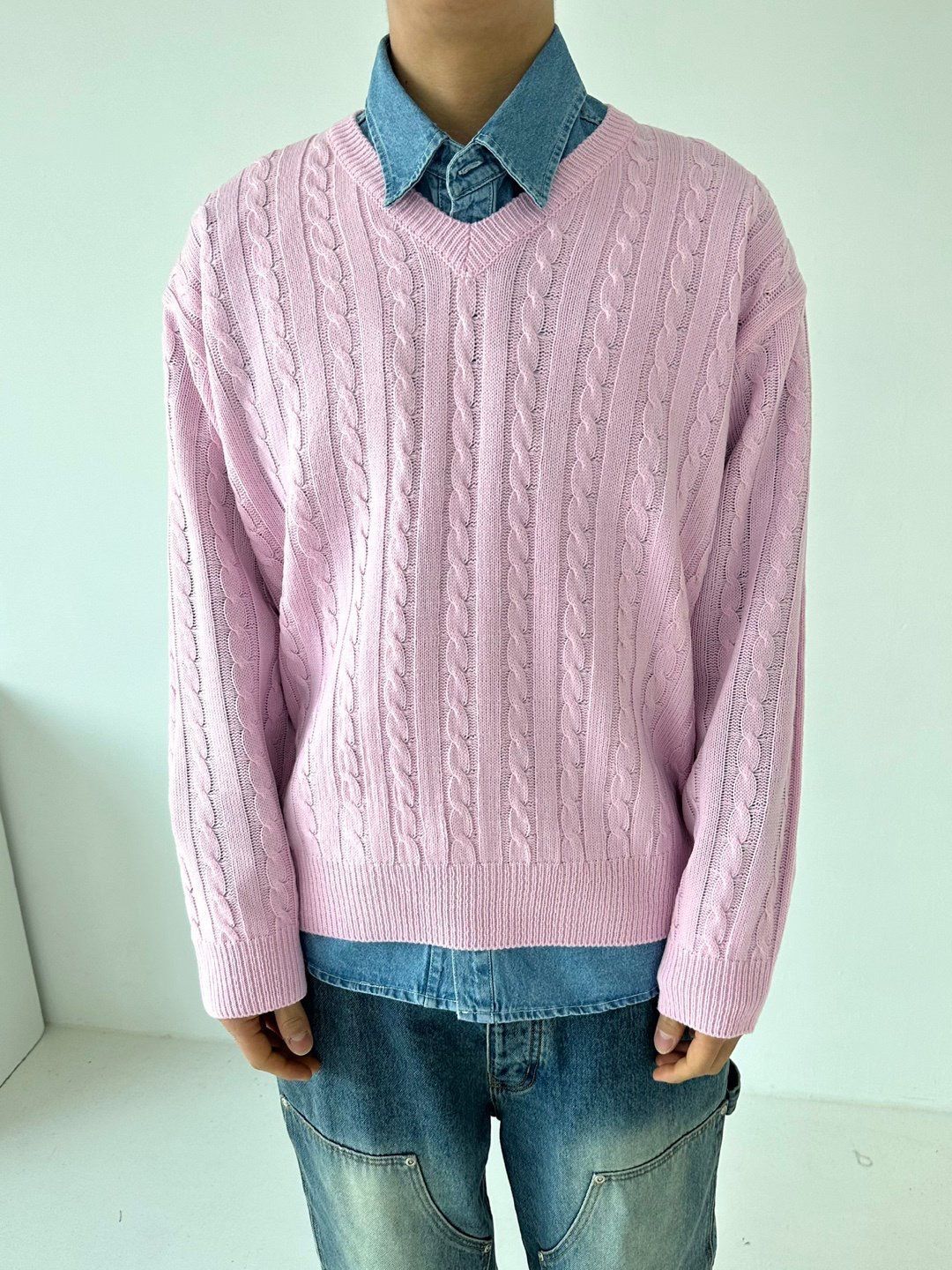 淨色V領暗扭紋針織衫 LANE-068T