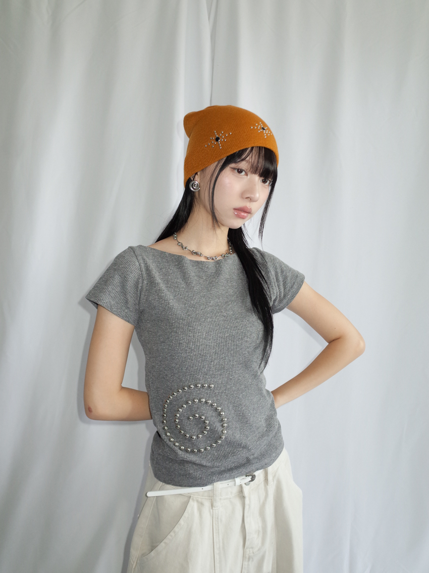 beanie with radiating stud design