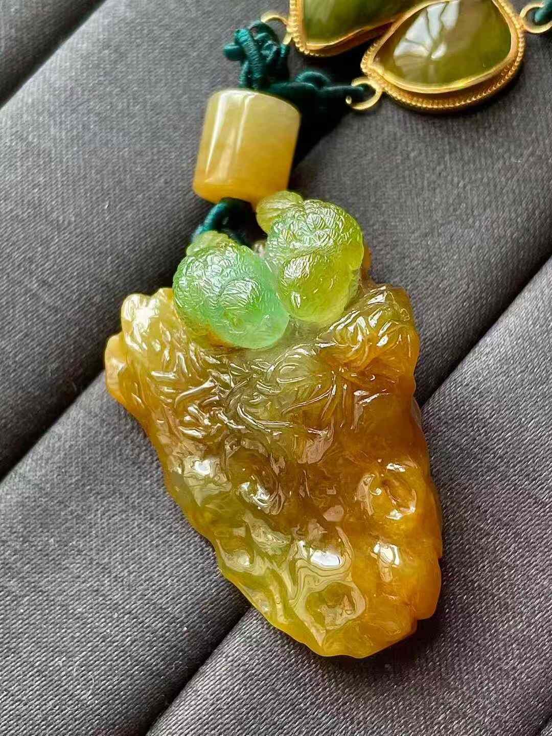 975540 翡翠黃加綠比翼雙飛