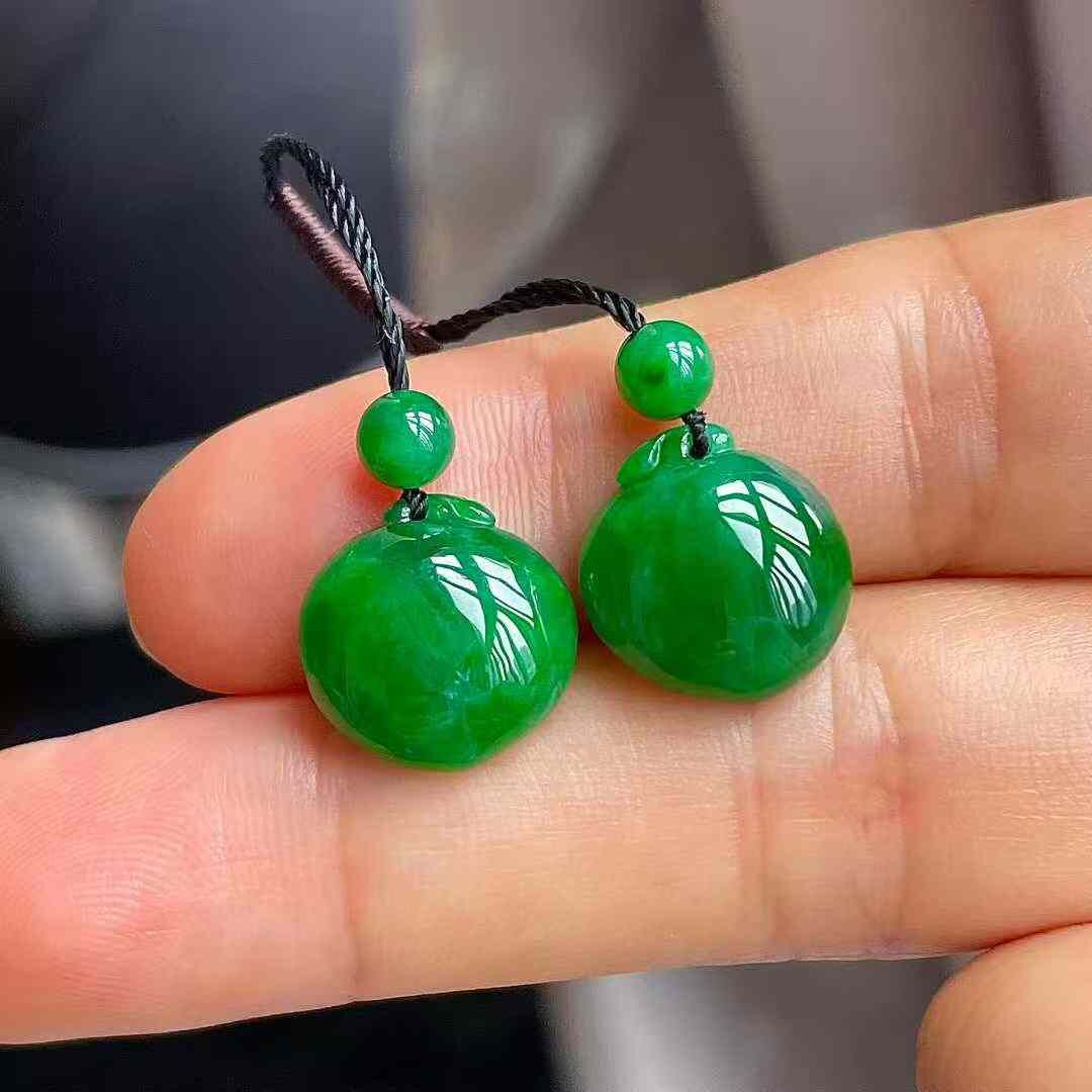 翡翠冰種辣綠桃子一對,天然翡翠A玉, 緬甸玉, Jade, Jadeite