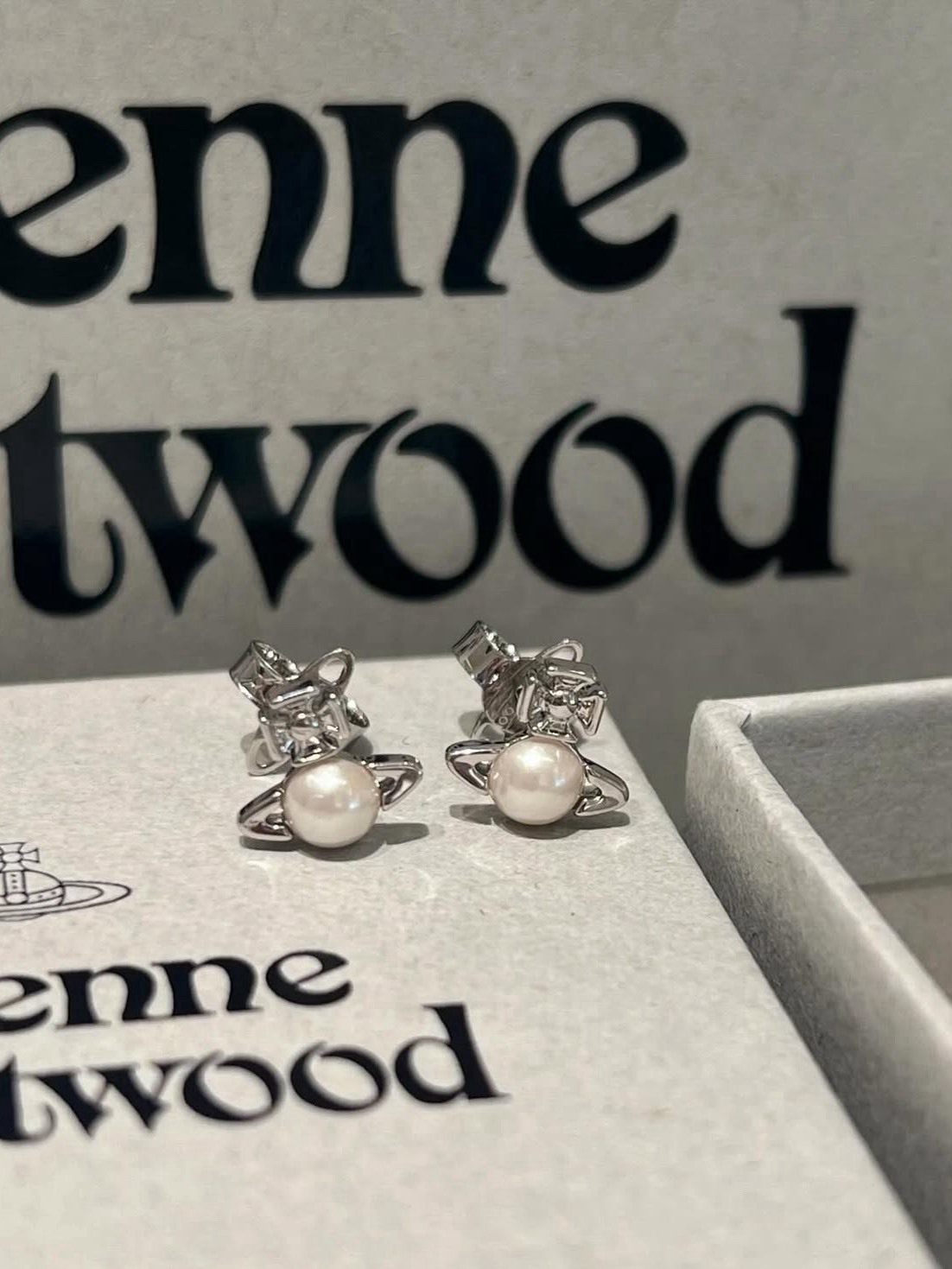 VIVIENNE WESTWOOD BALBINA EARRINGS 珍珠土星 耳環