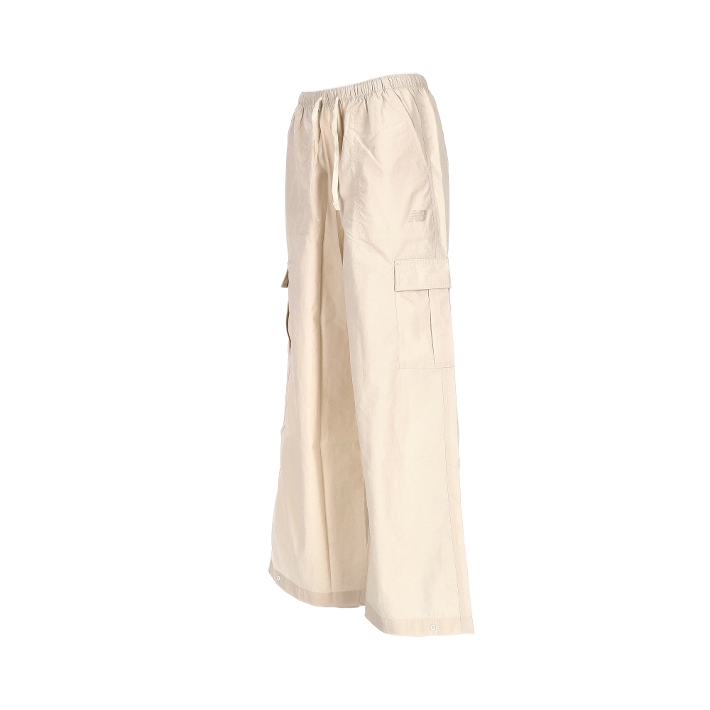 New Balance 女款 杏色 NB 平織 抽繩 工裝 口袋 長褲 AWP53504LIN