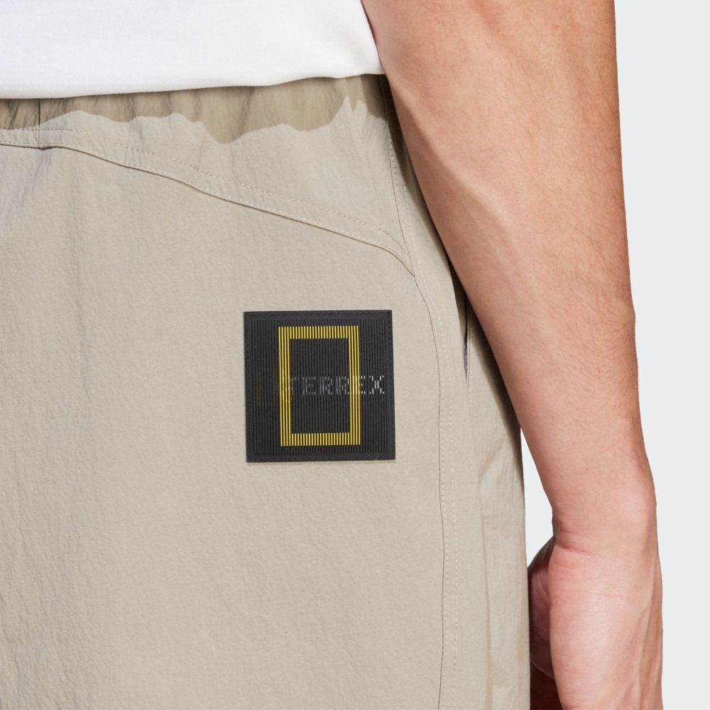 ADIDAS 短褲 NG W.R SHORTS 卡其 國家地理 運動 休閒褲 男 JD5844