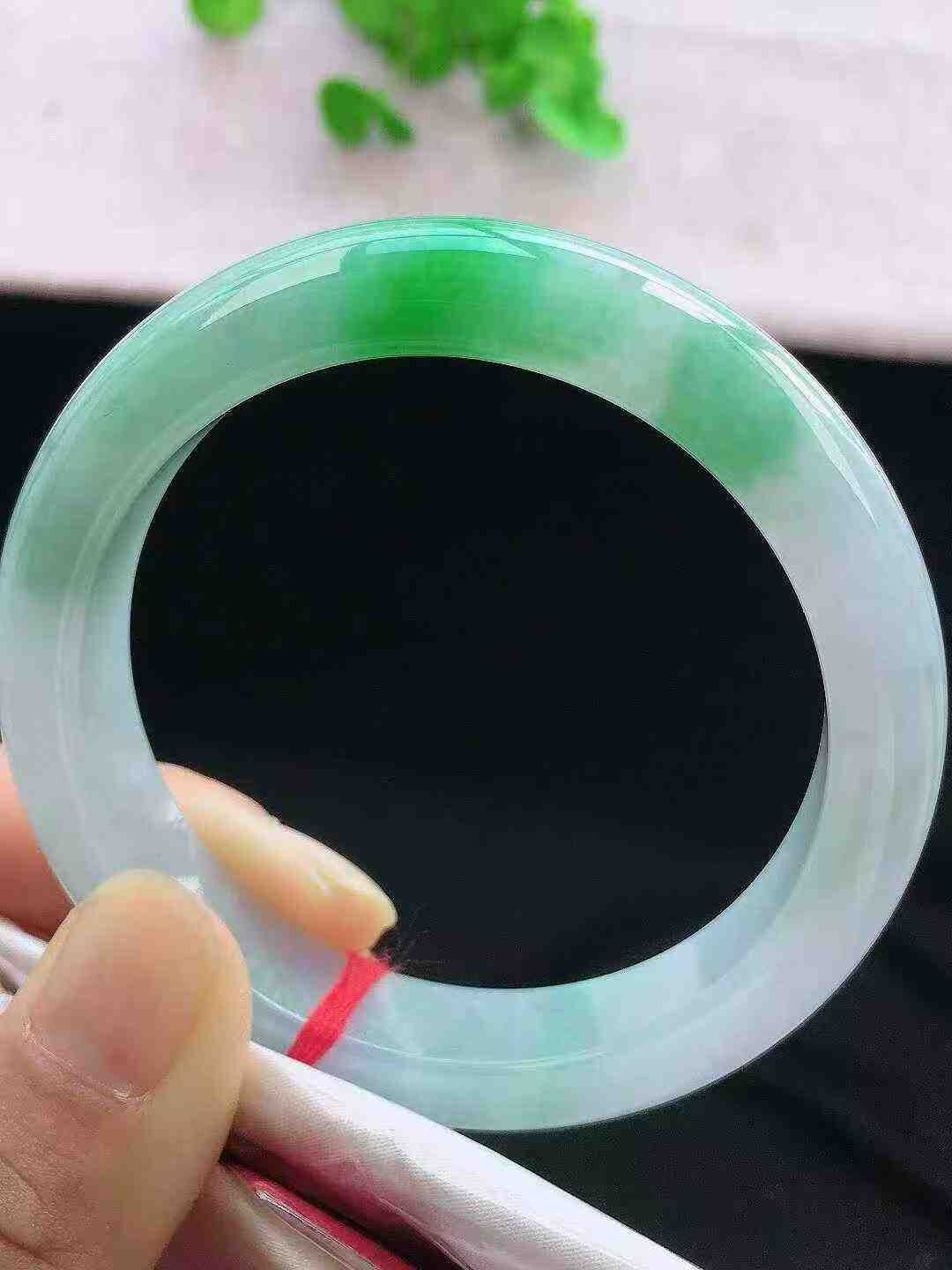 975854 56.5mm冰飄綠正圈翡翠手鐲 (56-58)