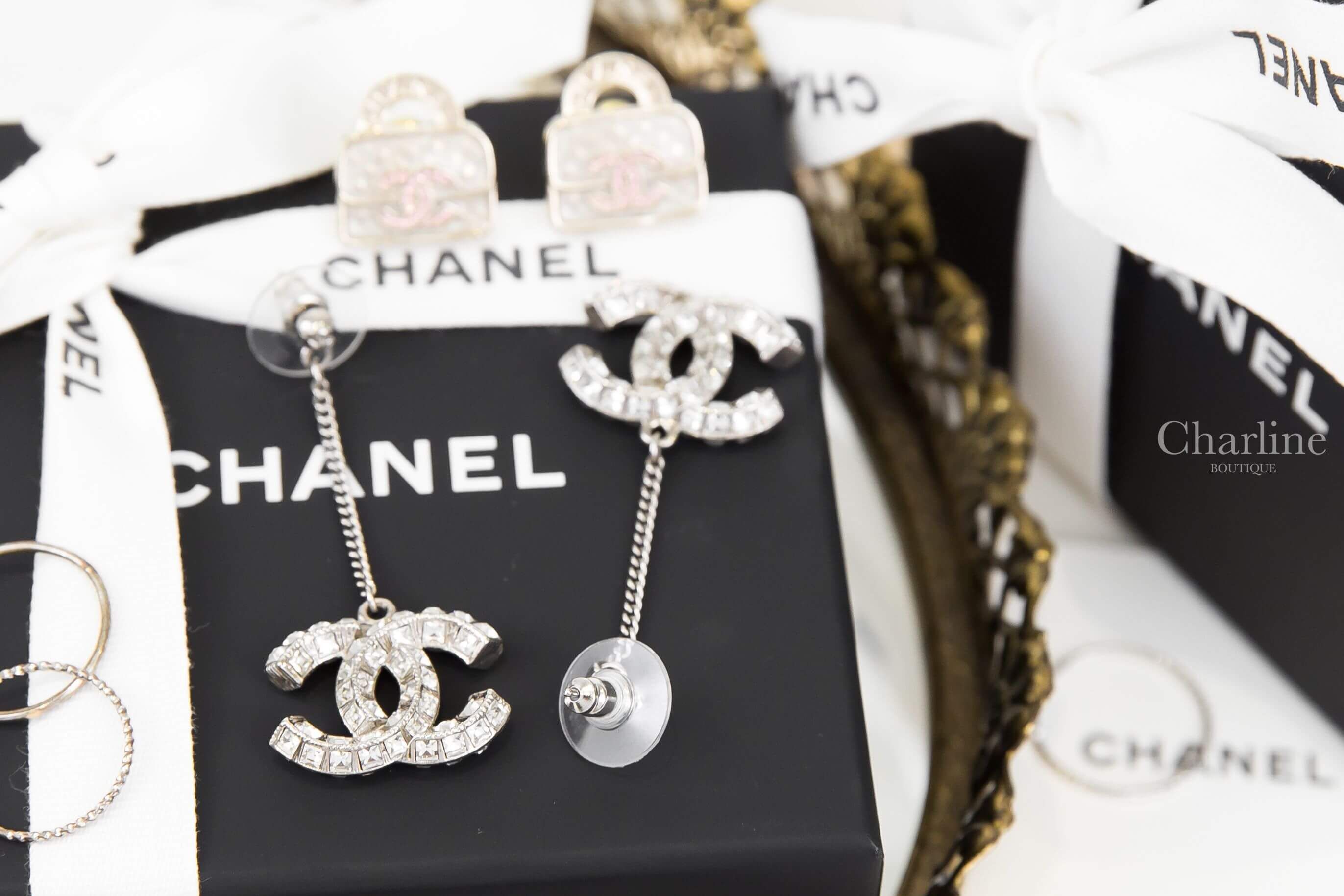 Chanel Earrings 銀色方格水鑽CC垂墜耳環-Charline Boutique 精品代購