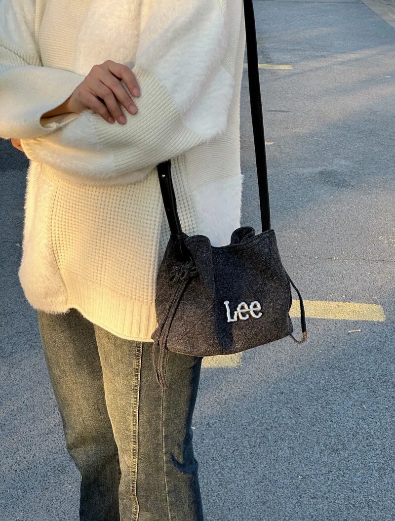 KTQ STORE ‧ LEE 復古 花結 水洗 單寧 斜背包 肩背包 水桶包 包包 三色