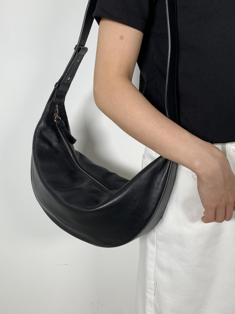 【 4/19收單 】｜Bucks & Leather 植鞣羊皮半月包 New Moon Bag