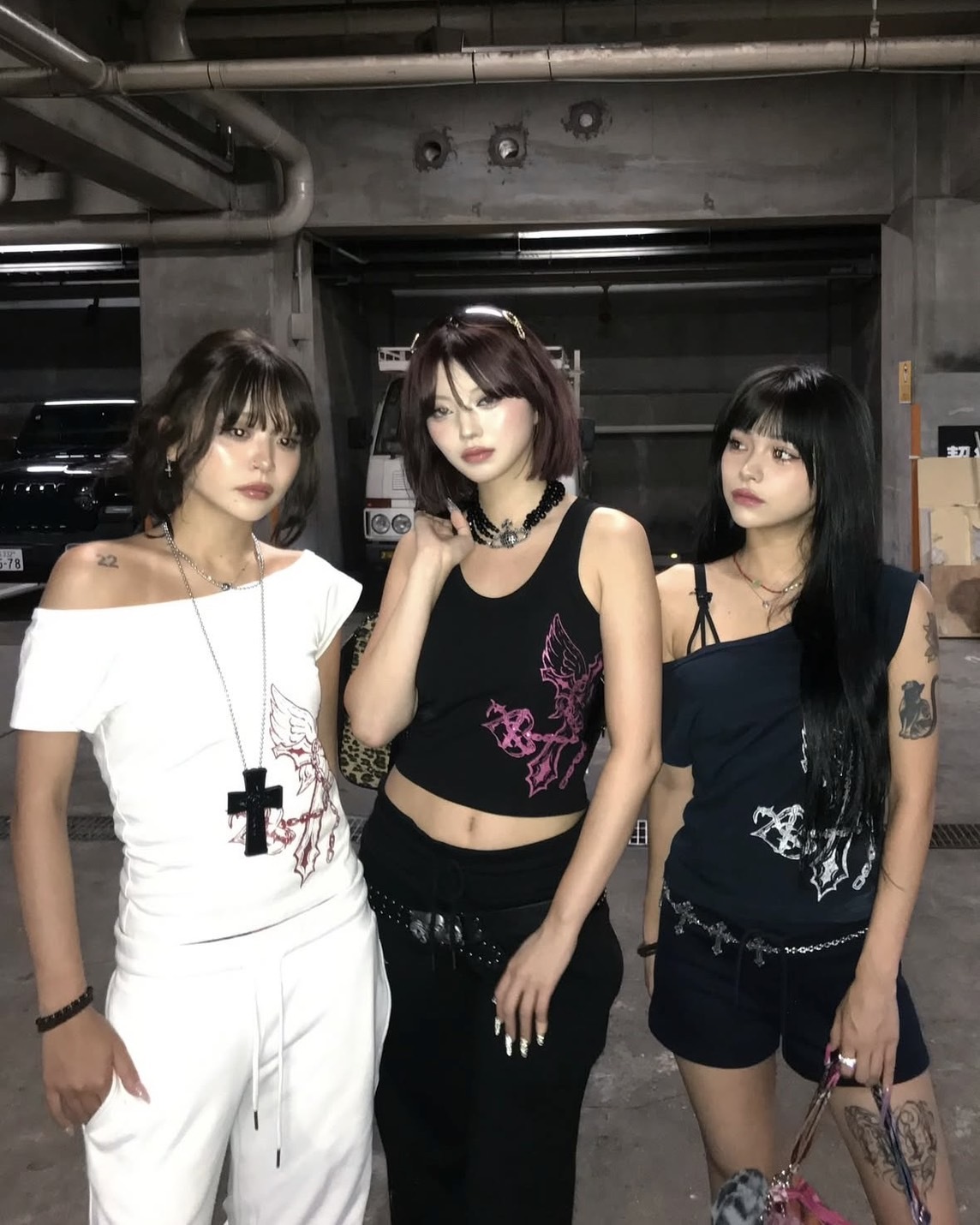 <女神必備>日本 9090 GIRL クロスロゴオフショルダーTシャツ 天使 十字架 3款