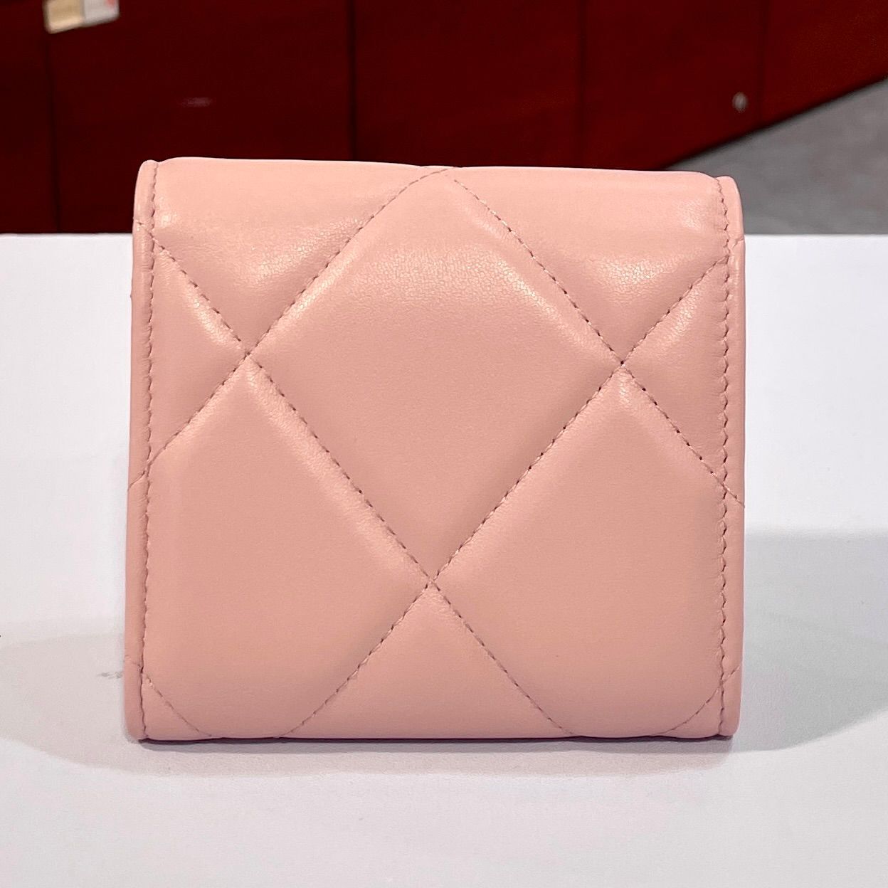 全新CHANEL 19 短銀包 AP1064 粉色羊皮金扣 #BRAND NEW #香榭站正品