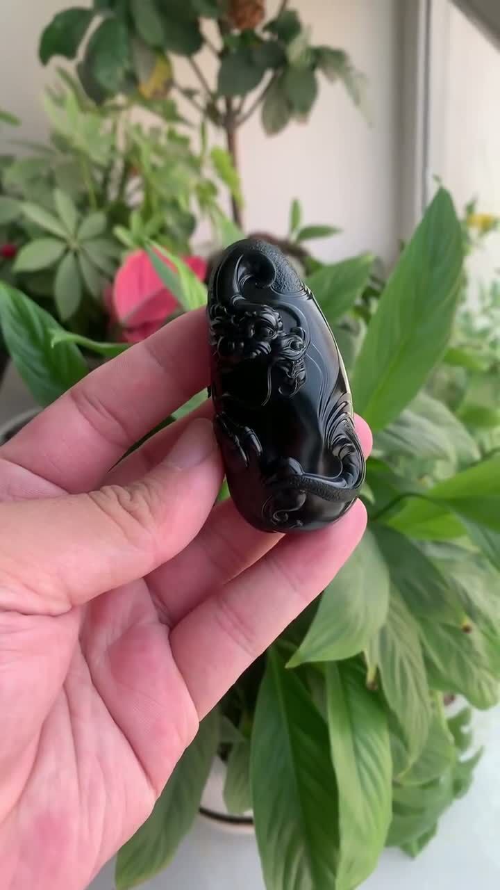 97727 和田玉稀有戈壁旱籽龍