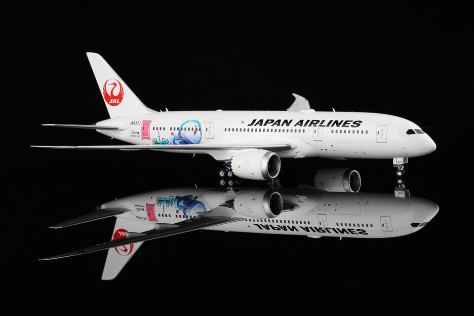 SQ wings 1/200 日本航空 波音787-8 JA837J 哆啦A夢彩繪機