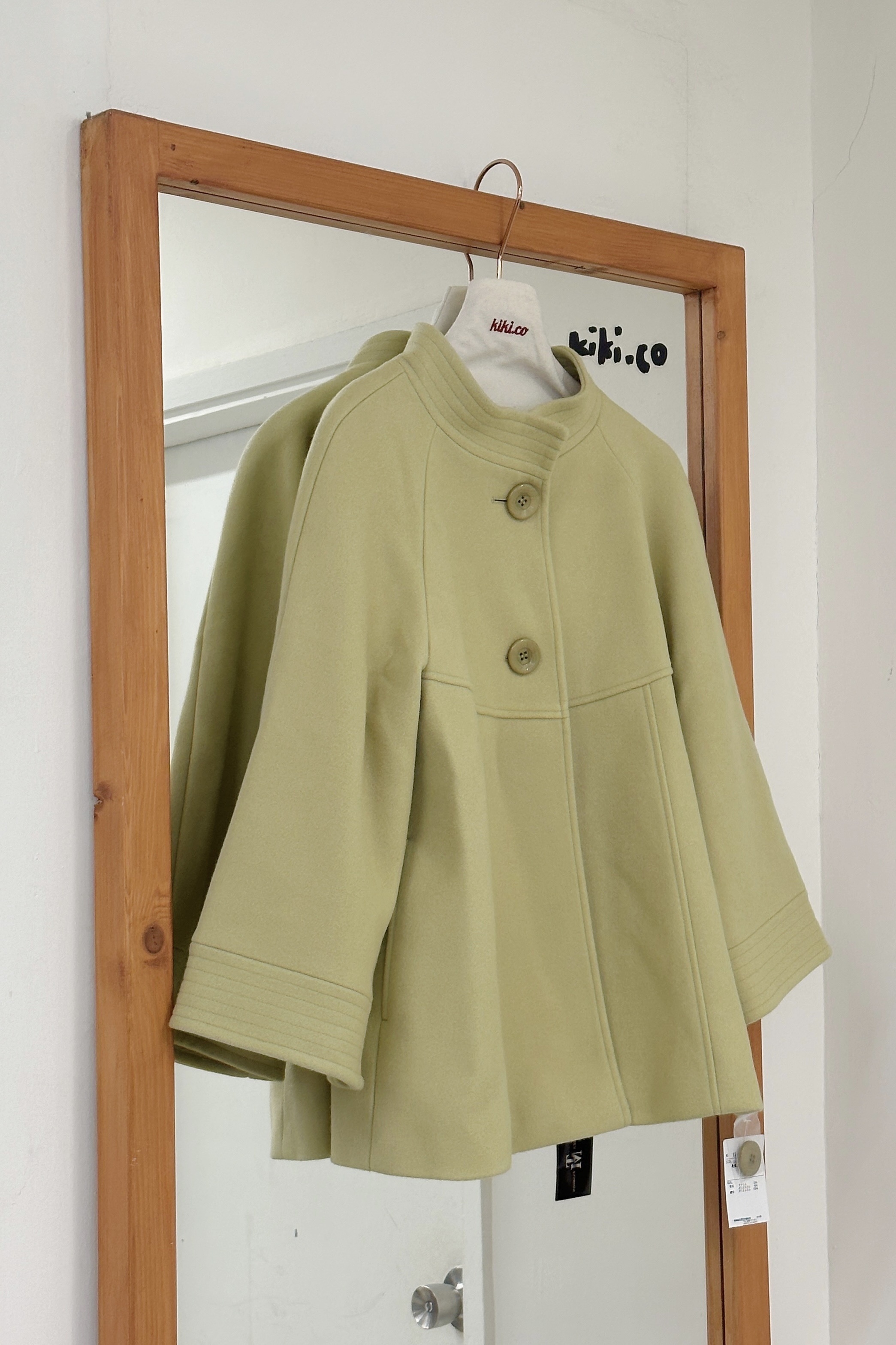 高質感挺領兩鈕微傘外套