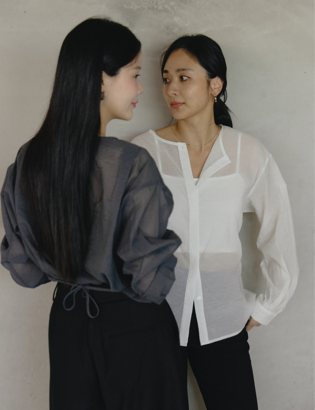 無領透膚綁帶襯衫（白色）