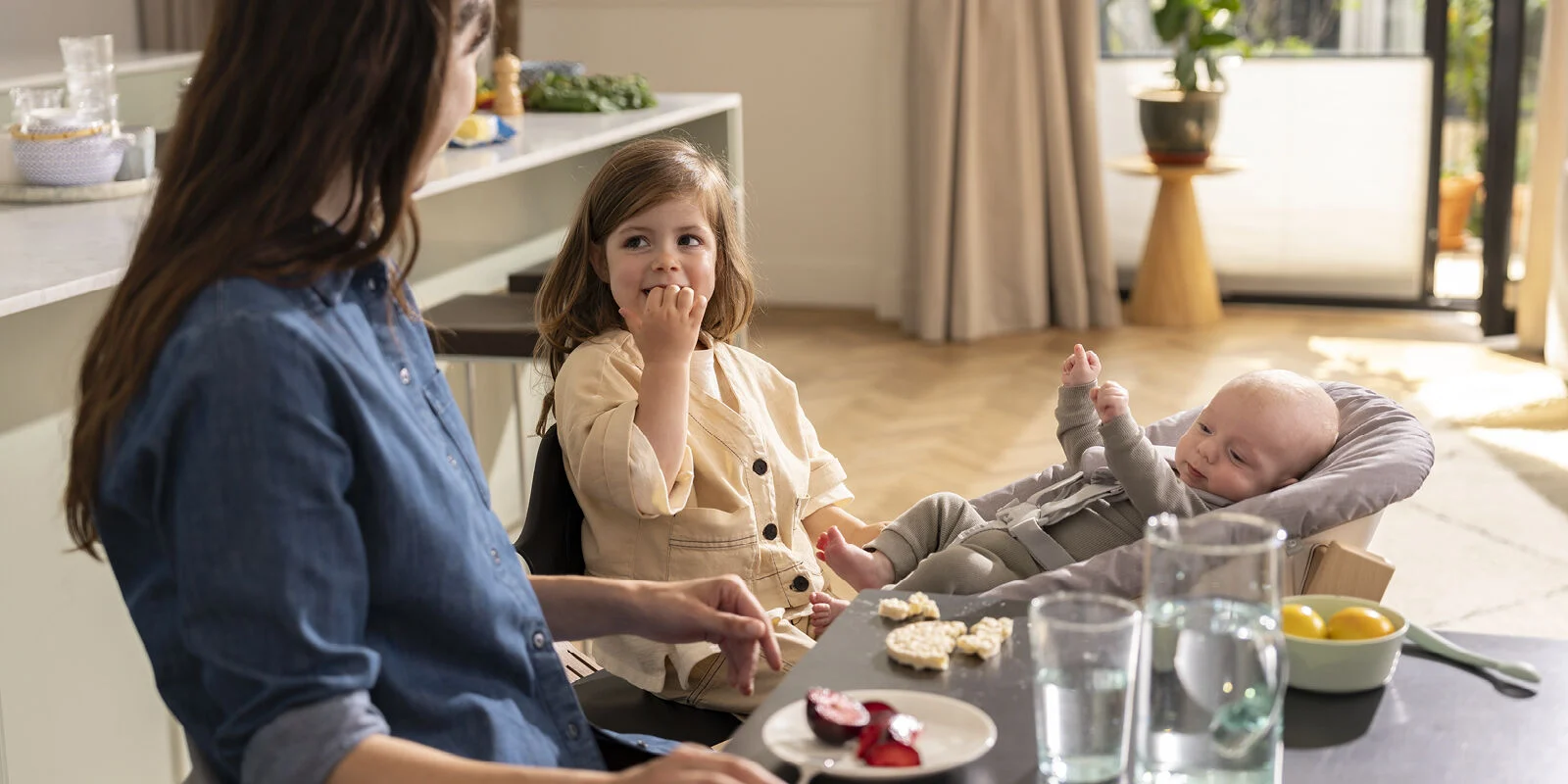 Stokke–Tripp Trapp 初生嬰兒套件組,網狀面板、透氣布料設計,避免潮濕提高舒適度