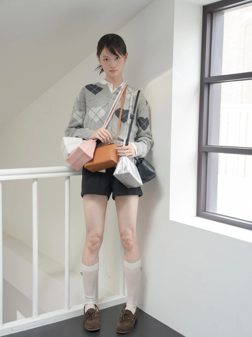 【 4/19收單 】｜Bucks & Leather Bread Mini 真皮枕頭包