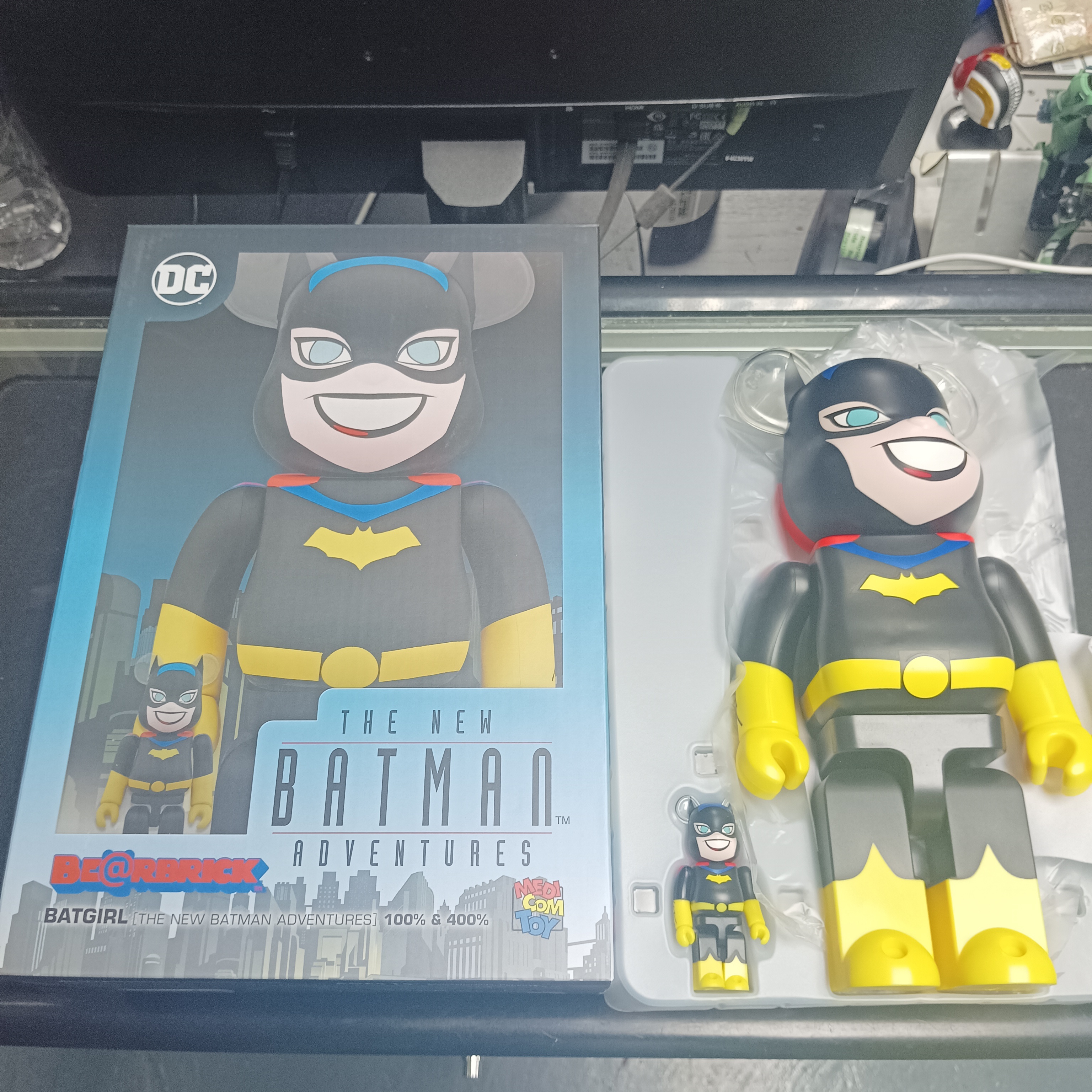 寄賣-Medicom Toy Be@Rbrick - Batgirl (The New Batman Adventures) 100% & 400%