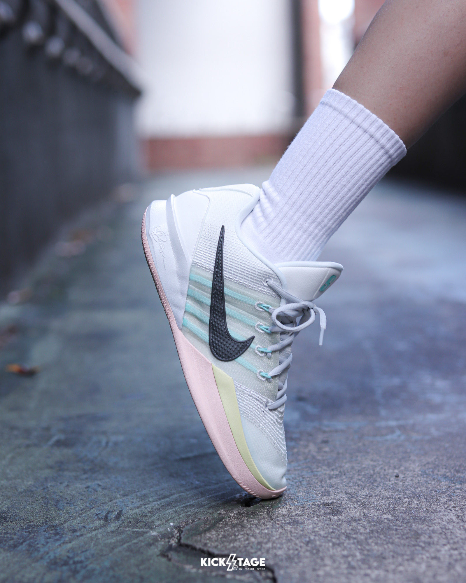 [ 特價售出無退換 ] 男女鞋 NIKE SABRINA 3 'Silencer' EP  XDR 白灰綠 包覆 緩震 運動 實戰鞋 籃球鞋【HF2882-100】