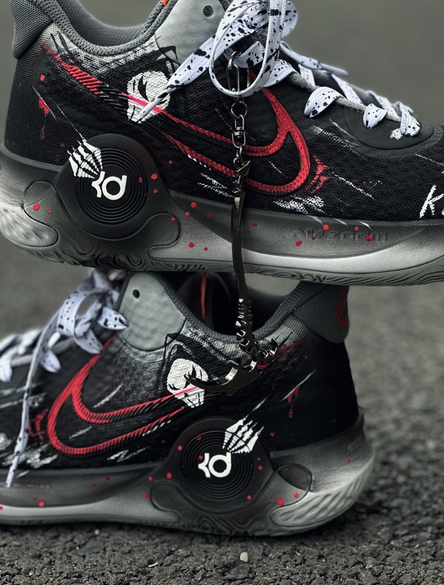 【訂製鞋款】Nike KD Trey 5 IX 鐮刀凱影 做舊 復古 籃球鞋 黑紅 CW3402-011(Team296-鐮刀凱影)