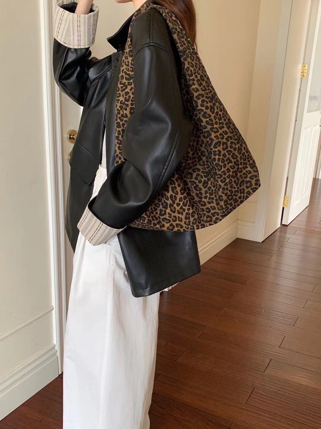 2025秋冬必備豹紋hobo包