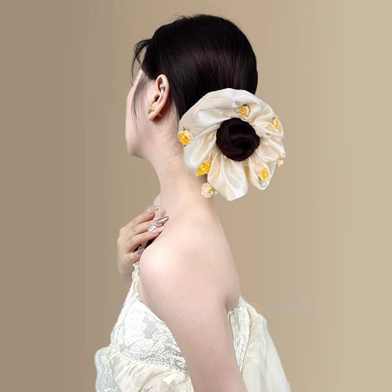 [2 FOR RM10] Sweet Pearl Rose Scrunchie