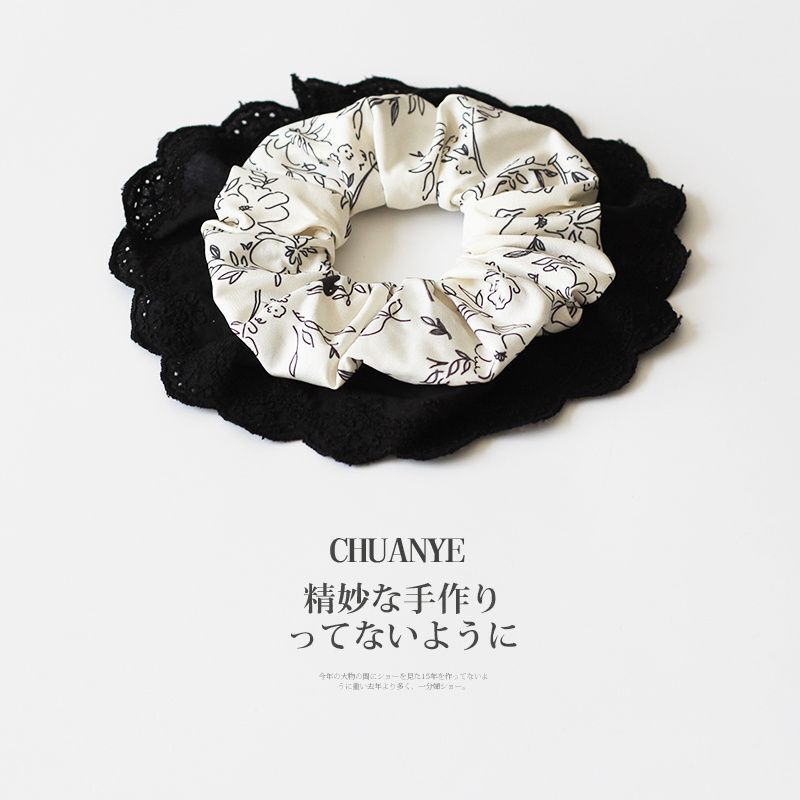 [3 FOR RM10] Vintage Black and White Floral Ruched Scrunchies