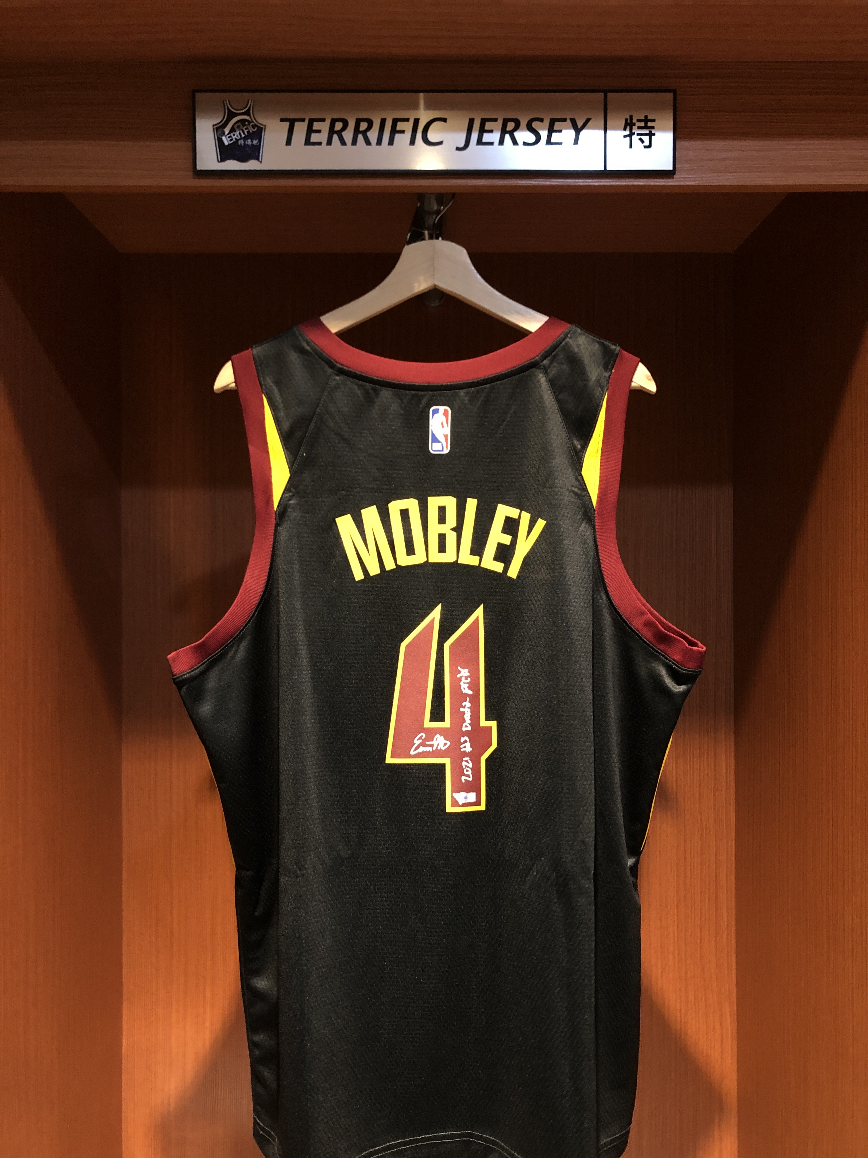 NBA球衣 親簽含認證 Evan Mobley 克里夫蘭騎士黑 新人年 加簽 Nike Swingman 球迷版 熱轉印 Fanatics 官方雷射編號 全新