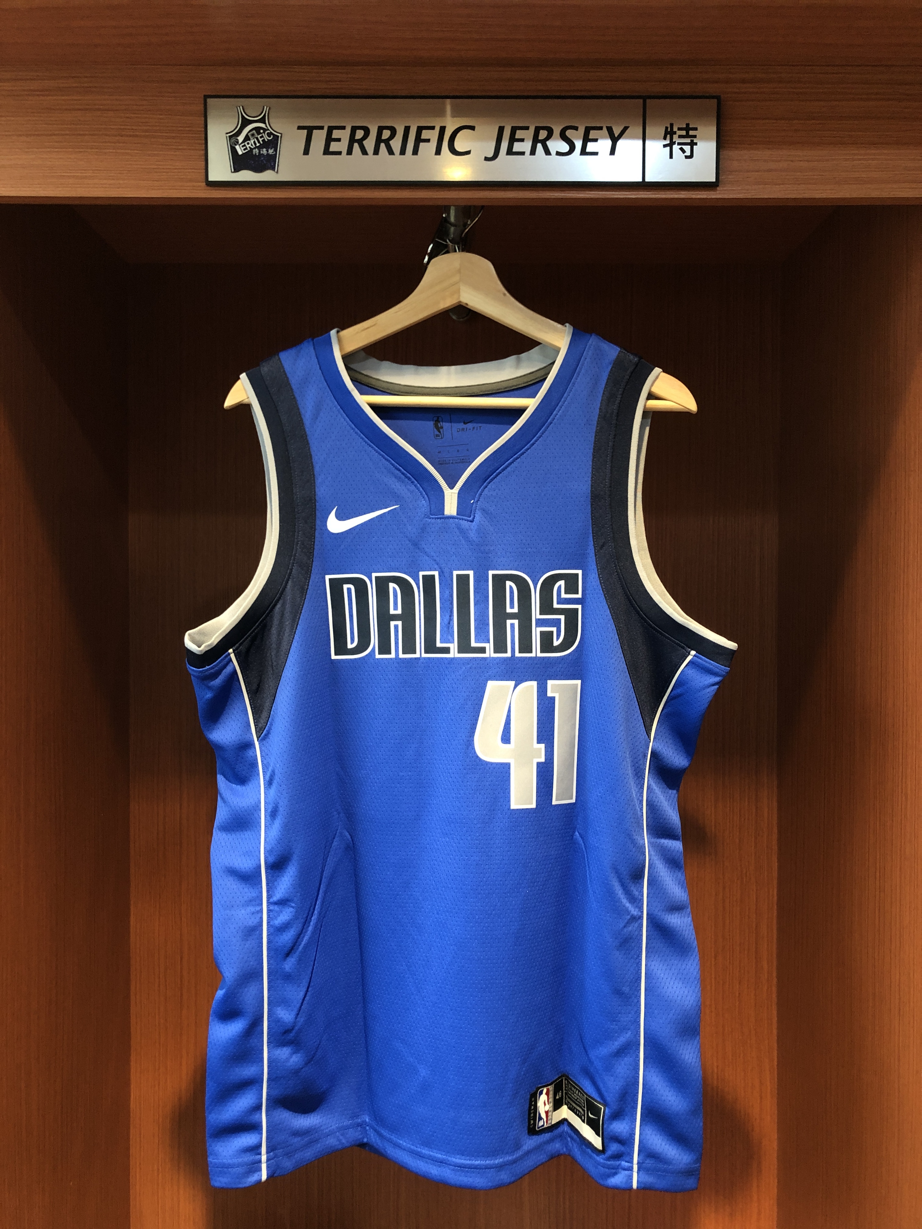 NBA球衣 親簽含認證 Dirk Nowitzki 達拉斯小牛藍 Icon Nike Swingman 球迷版 熱轉印 Fanatics 官方雷射編號 全新