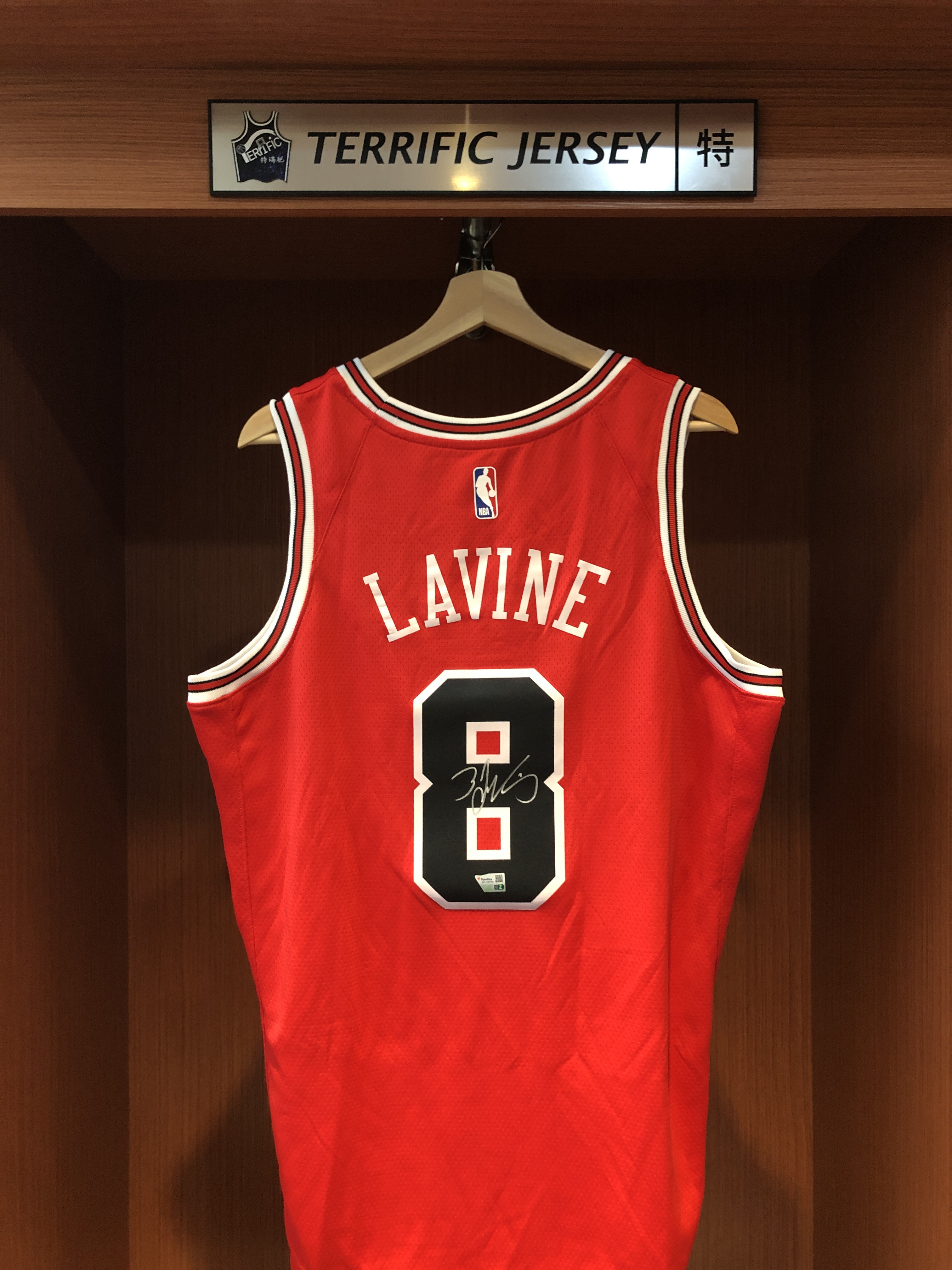 NBA球衣 親簽含認證 Zach Lavine 芝加哥公牛紅 Nike Swingman 球迷版 熱轉印 Fanatics 官方雷射編號 全新