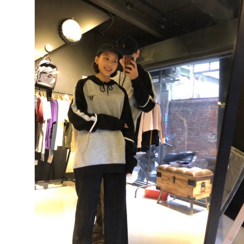 【零碼出清】GUESS 倒三角LOGO 串標連帽上衣 黑灰 男女款 麻灰 短刷毛 保暖 Hoodie M號