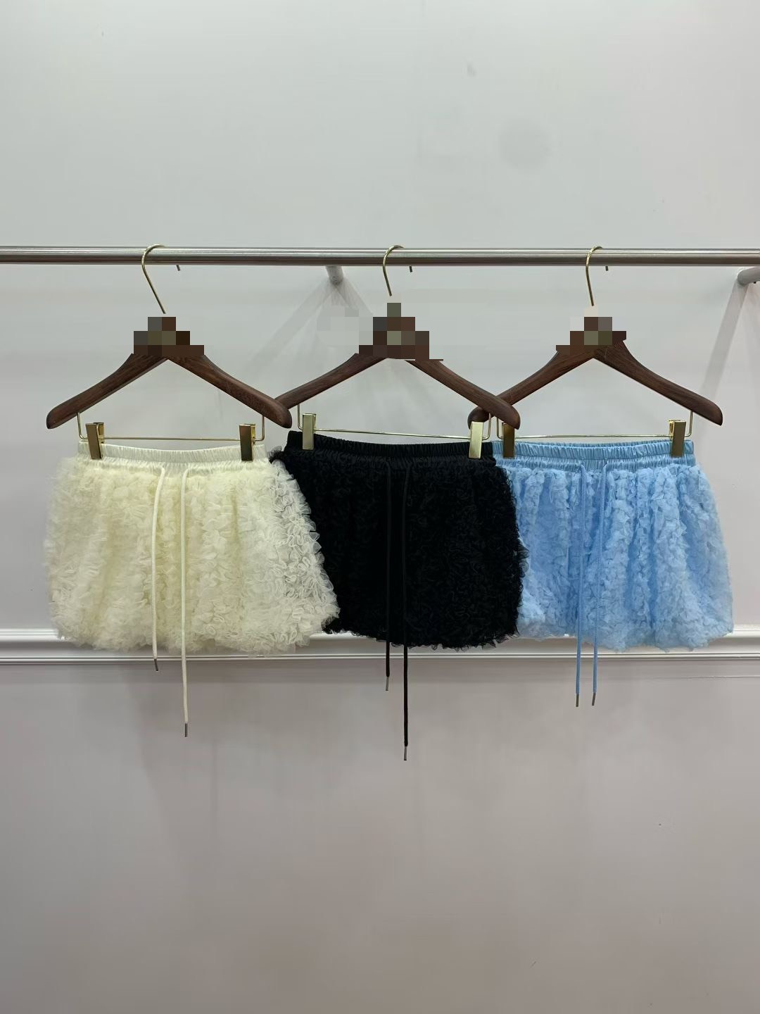 花瓣蓬蓬綁帶短裙