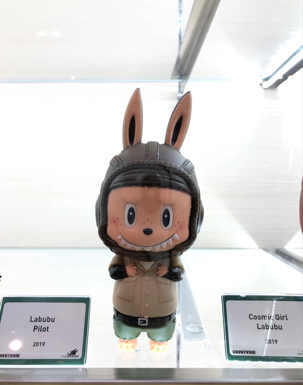 STS 展會限定 LABUBU 飛行員擺設手辦