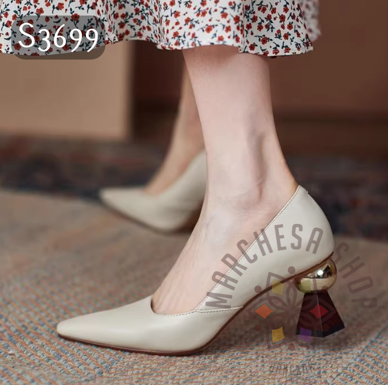 S3699 - 頭層小羊皮法式尖頭特色圓球高踭鞋