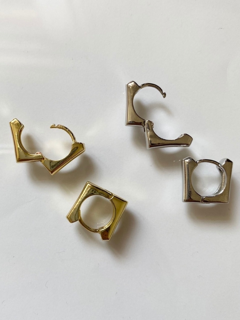 S925 tiny square pierce