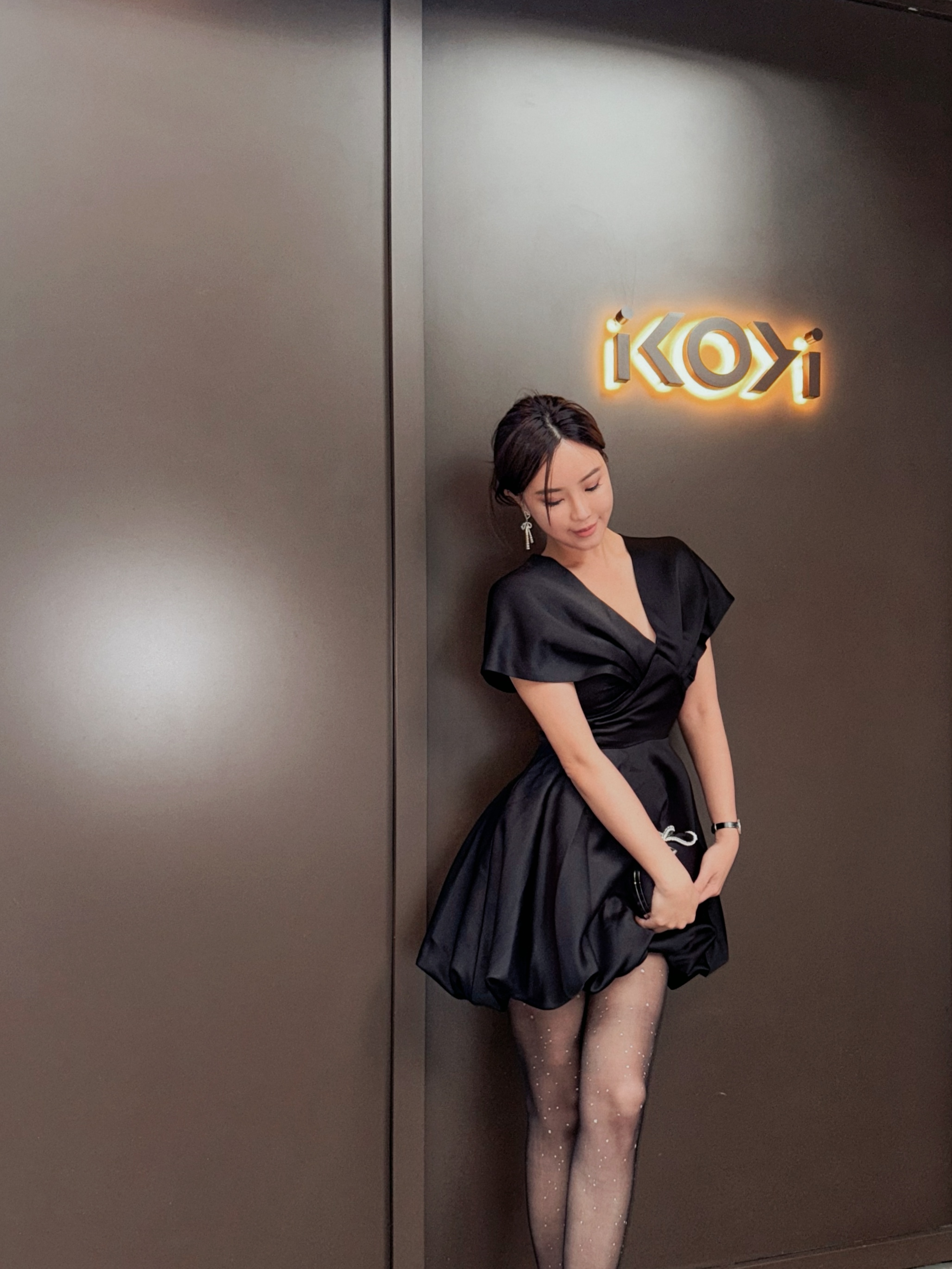 Love like that 平口緞面蓬蓬短洋裝