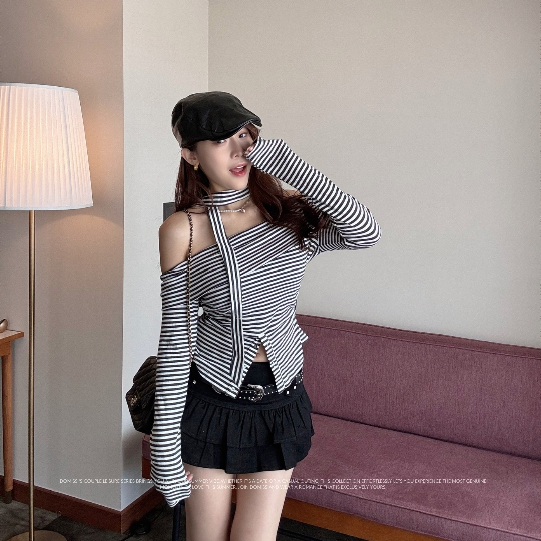 【掛脖條紋露肩】DOMISS露肩上衣 掛脖設計 俐落辣甜-2色(現貨)