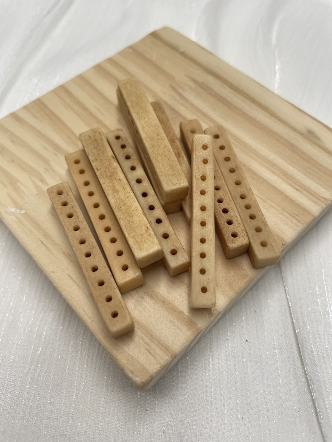 10孔-No.6厚牛骨白色素面長5寬0.6厚0.6