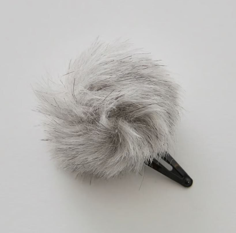 ELFINFOLK 毛絨球髮夾 Fur Hair Clip light gray