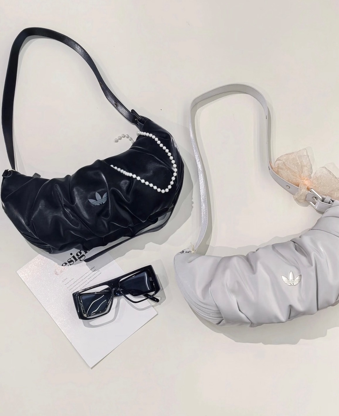 （預購）ADIDAS Originals 1.3L Clouds 皺褶 雲朵包🥐 黑 白 KC1420 KC1419