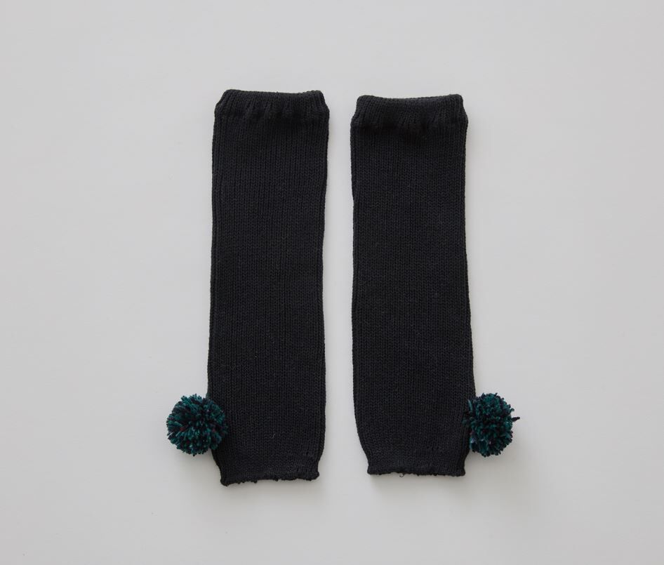 ELFINFOLK 寬鬆毛球襪套 Ponpon Leg warmer black