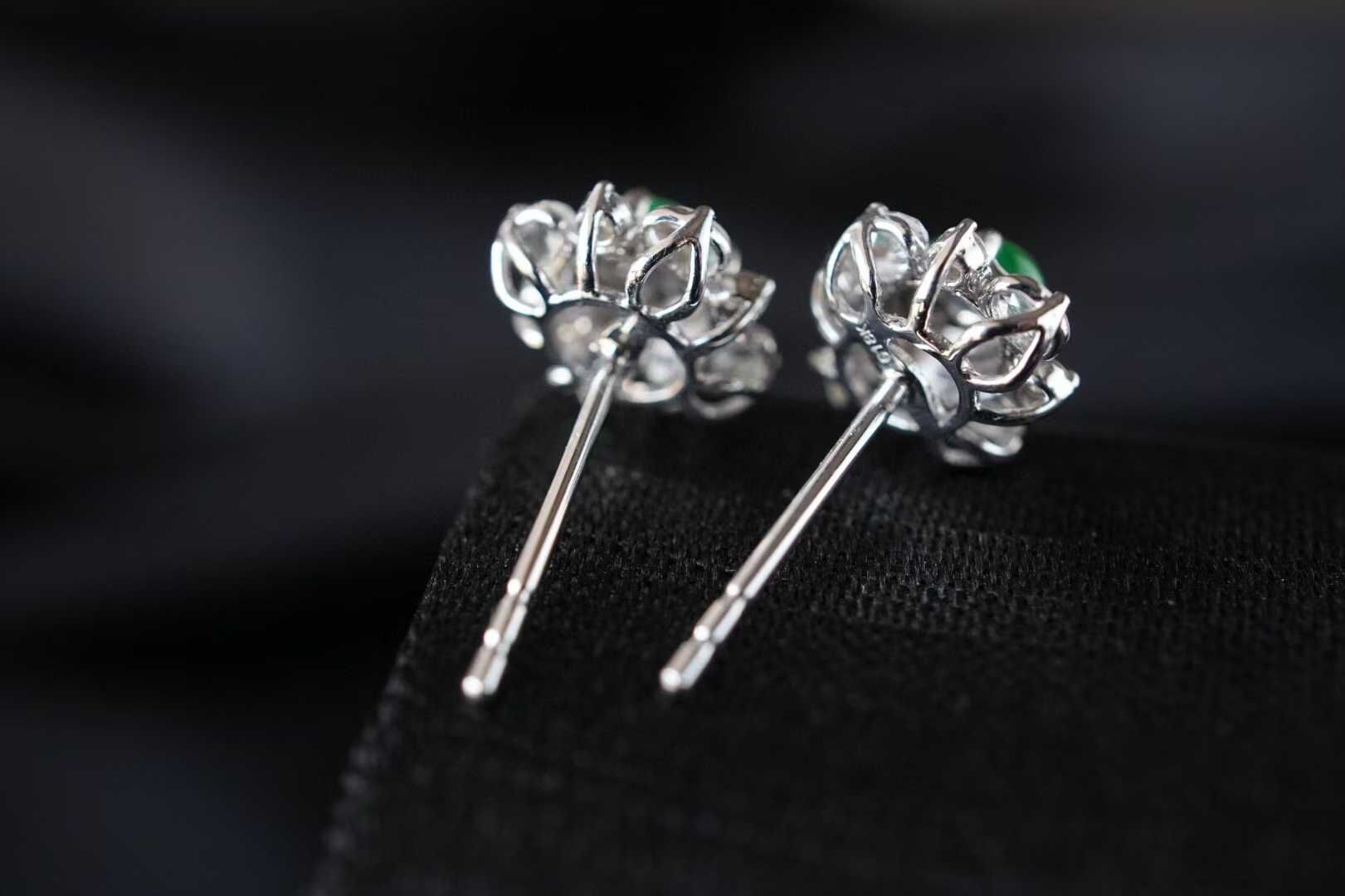 96825 翡翠冰鮮陽綠耳釘