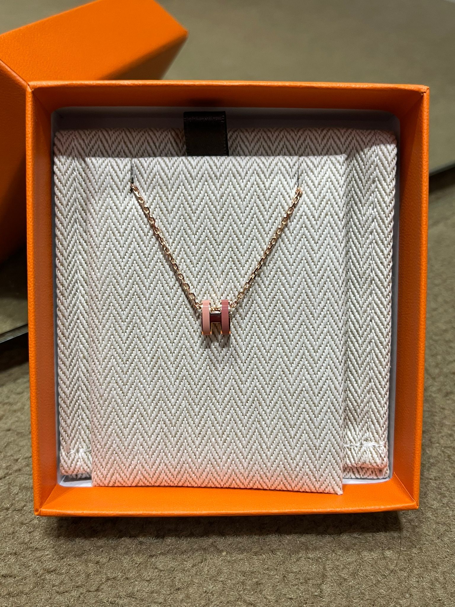 Mini pop h necklace B4 beaute cd