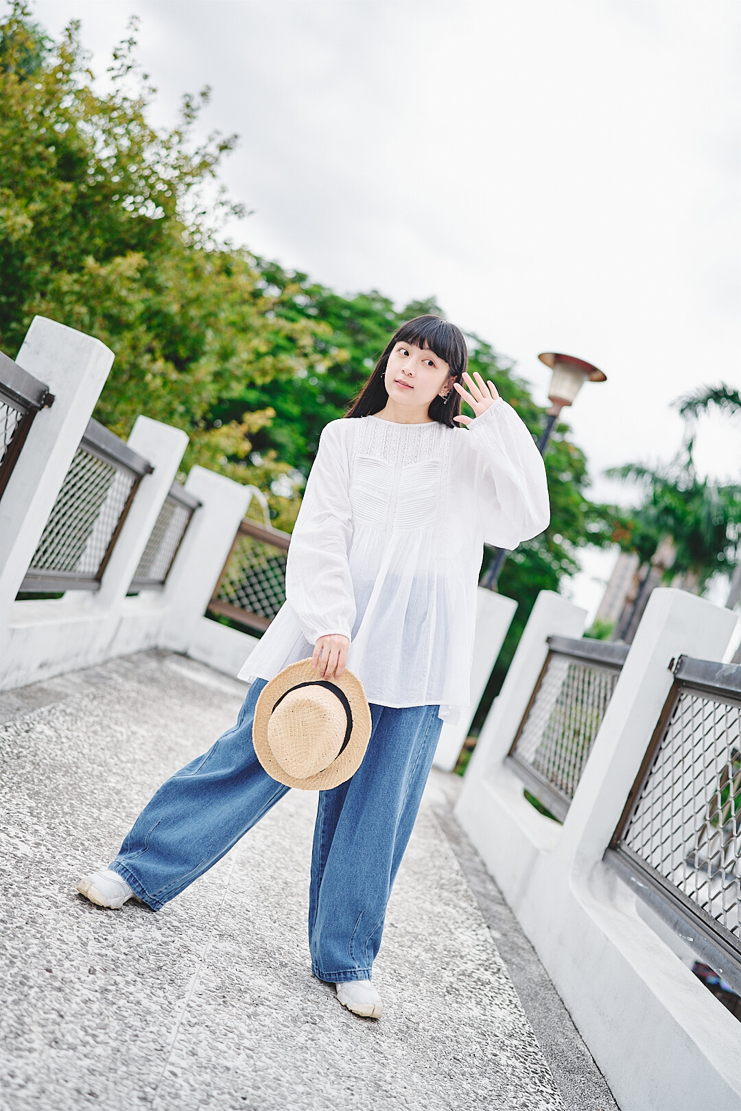 (限量)柔軟稜角！棉質蕾絲上衣(兩色-白)