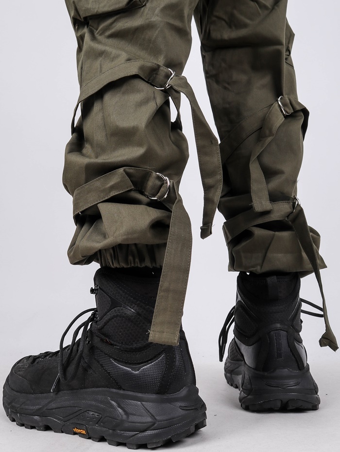 (韓國獨家特價) D型環帶造型工裝休閒褲