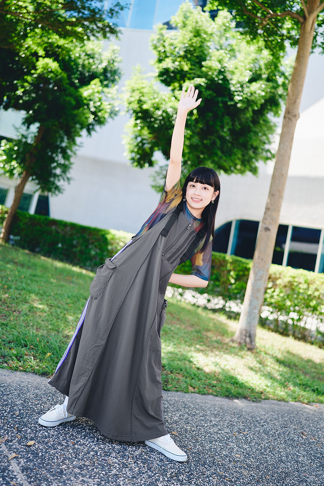 斜落肩上的星！絲光斜紋背帶裙(三色-灰)