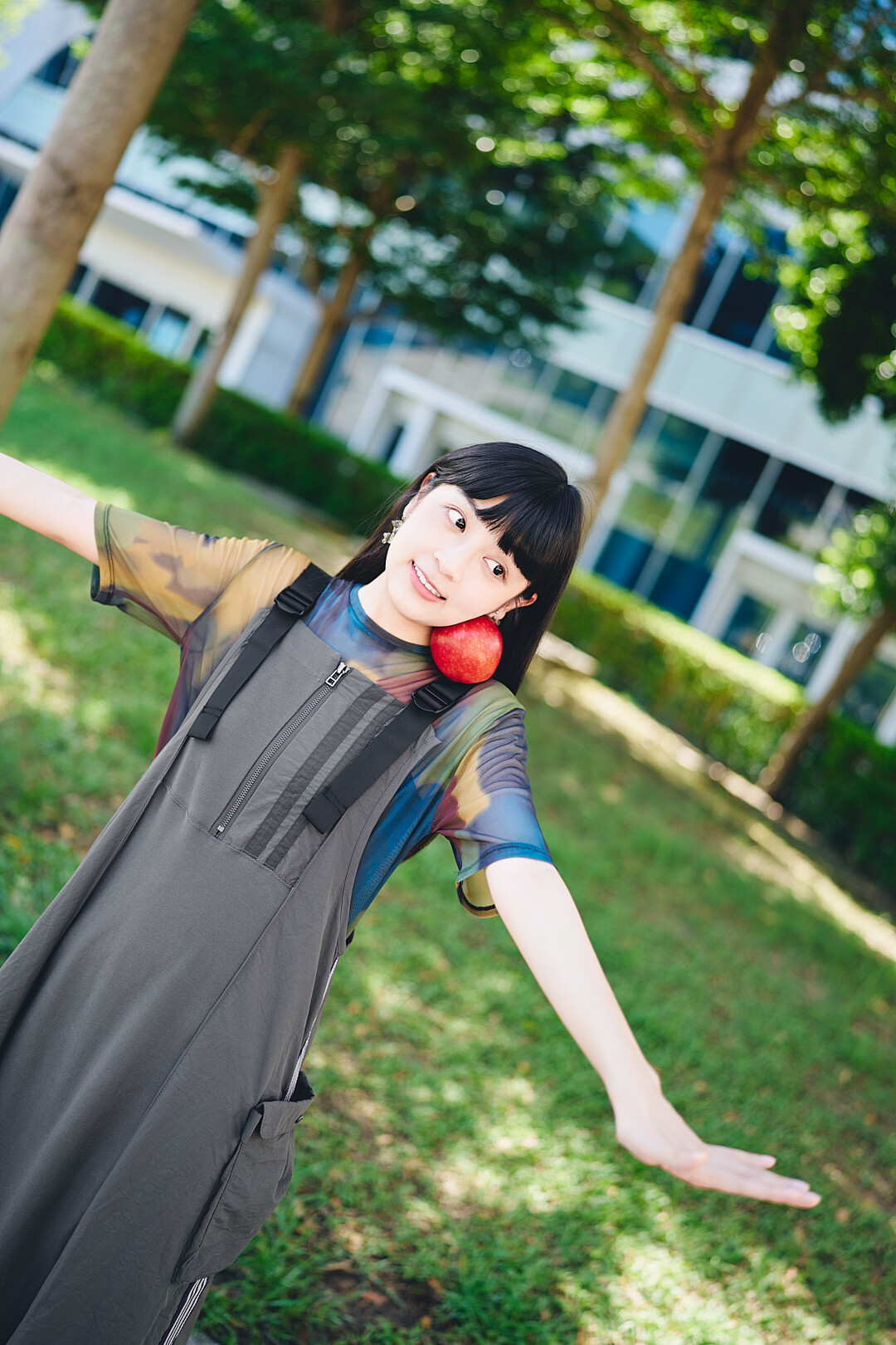 斜落肩上的星！絲光斜紋背帶裙(三色-灰)