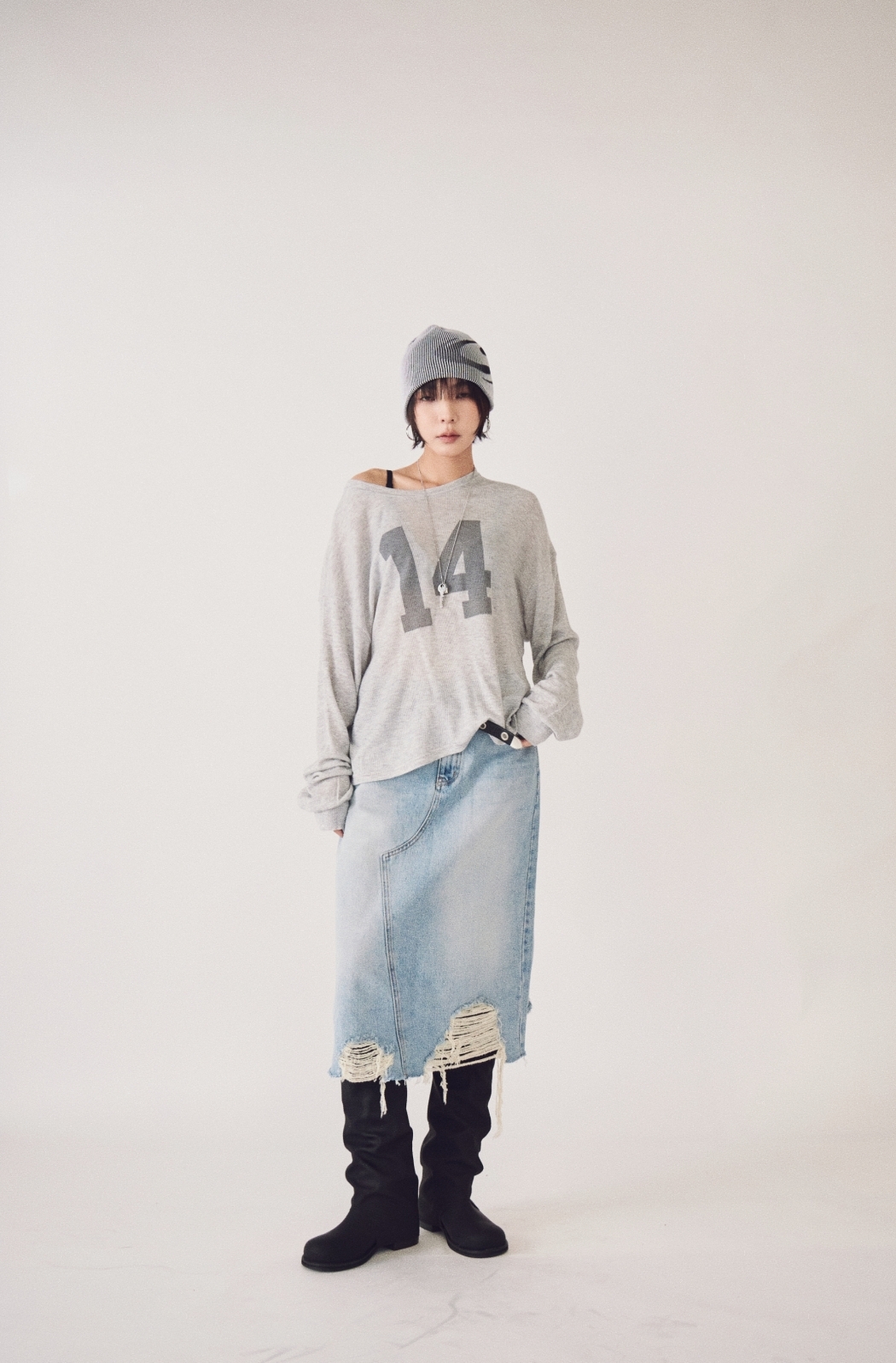 刷破直筒牛仔裙