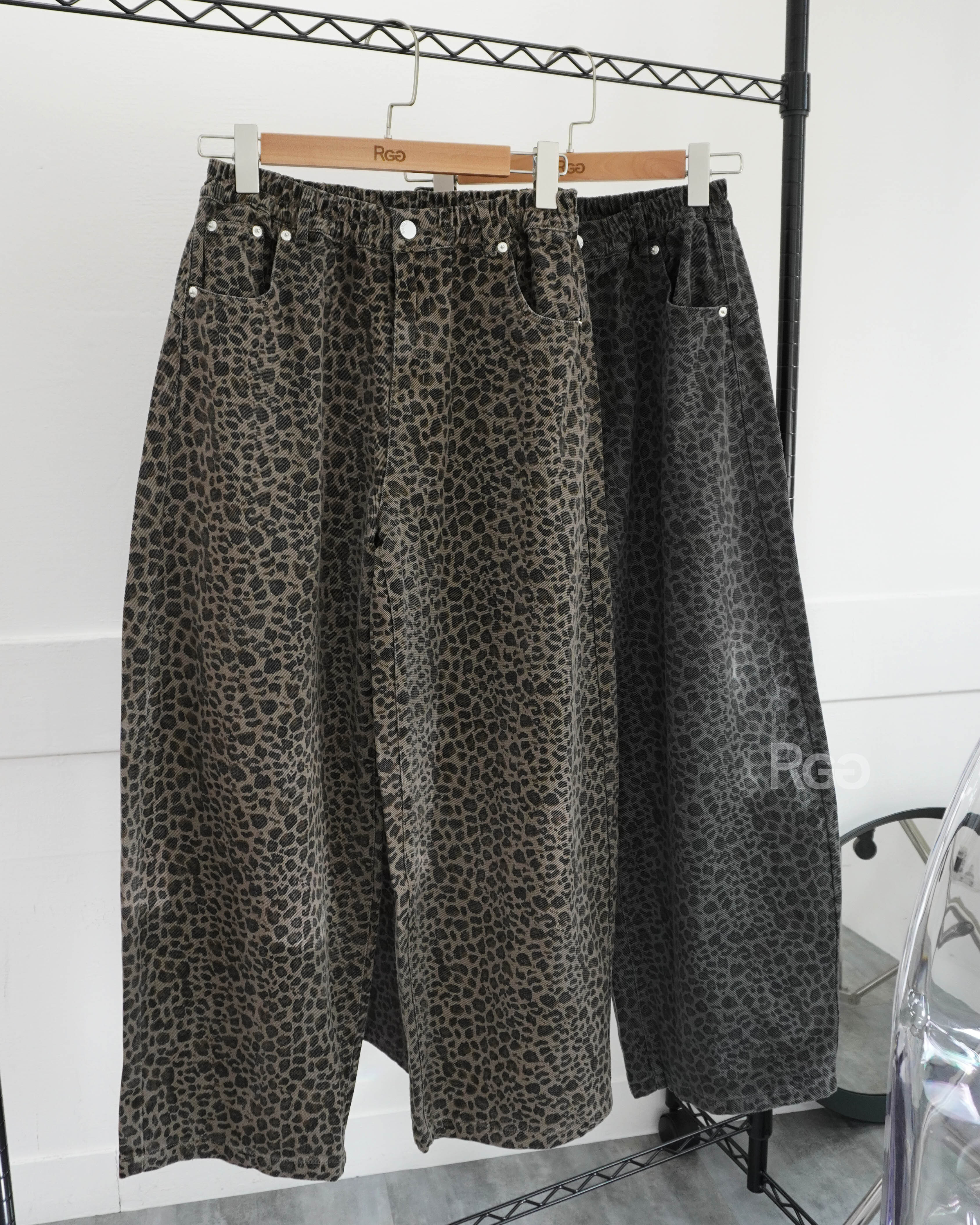 #95874 韓國豹紋微彎刀長褲