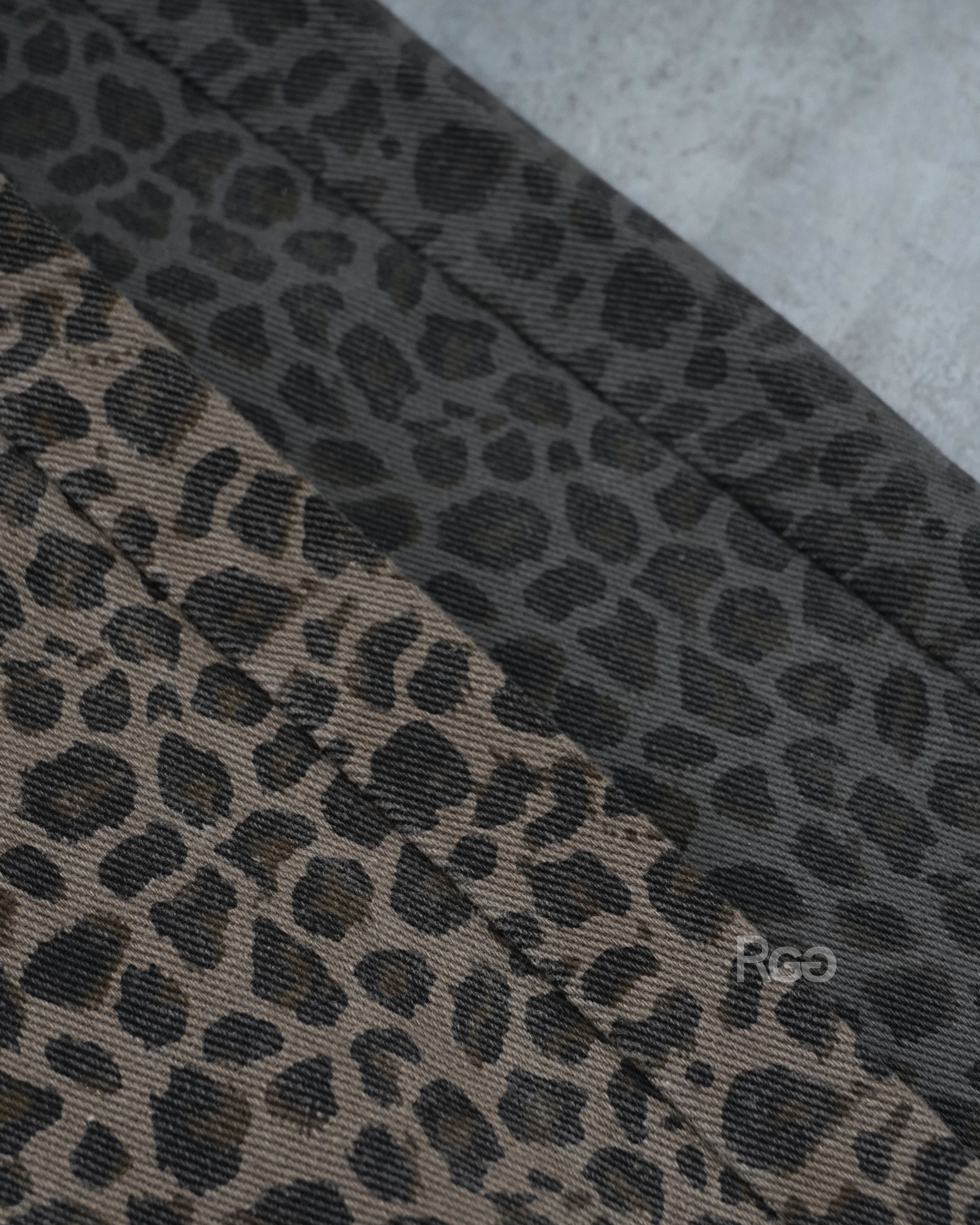 #95874 韓國豹紋微彎刀長褲 兩色 細節照